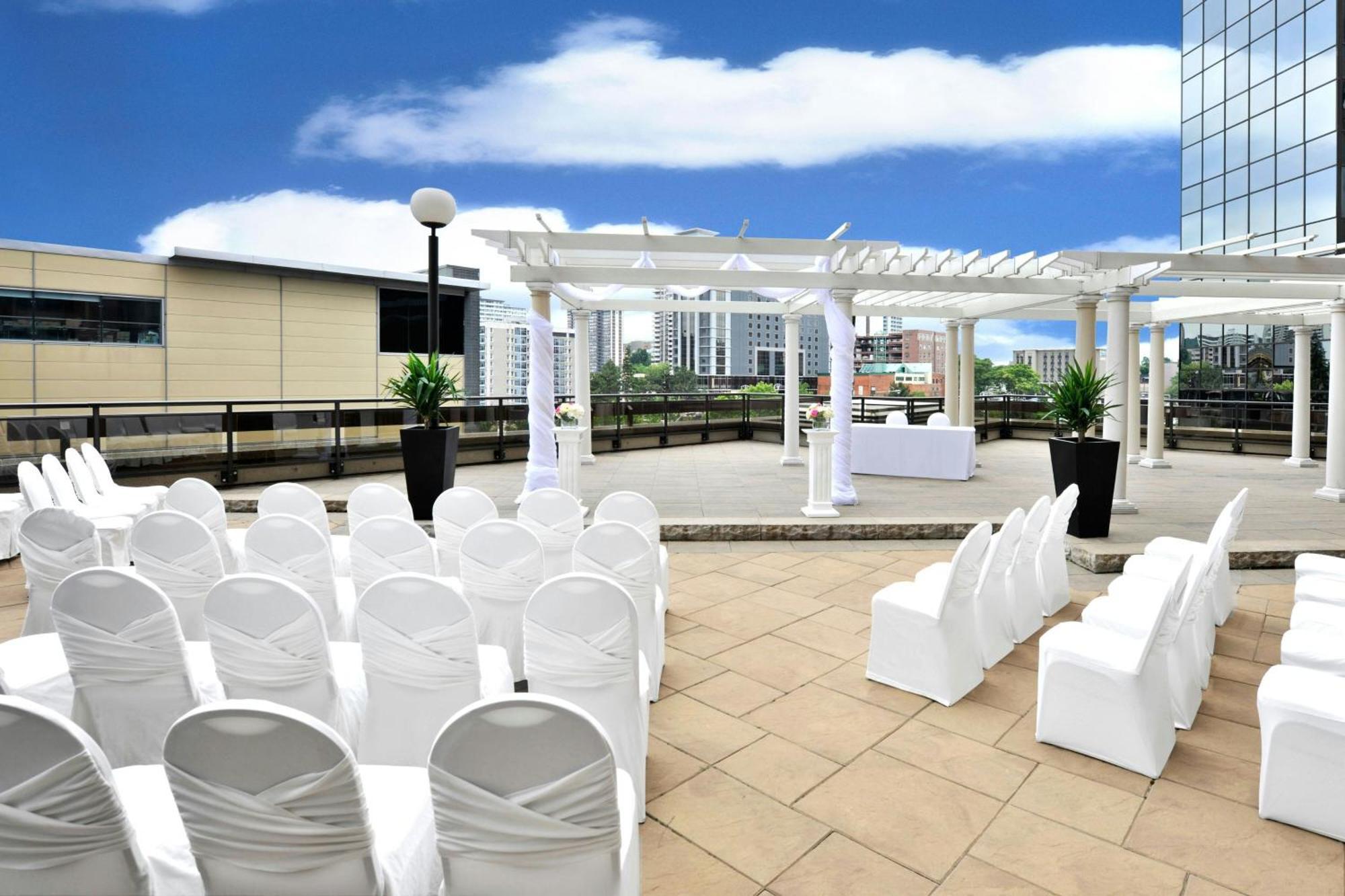Sheraton Hamilton Hotel Exterior foto