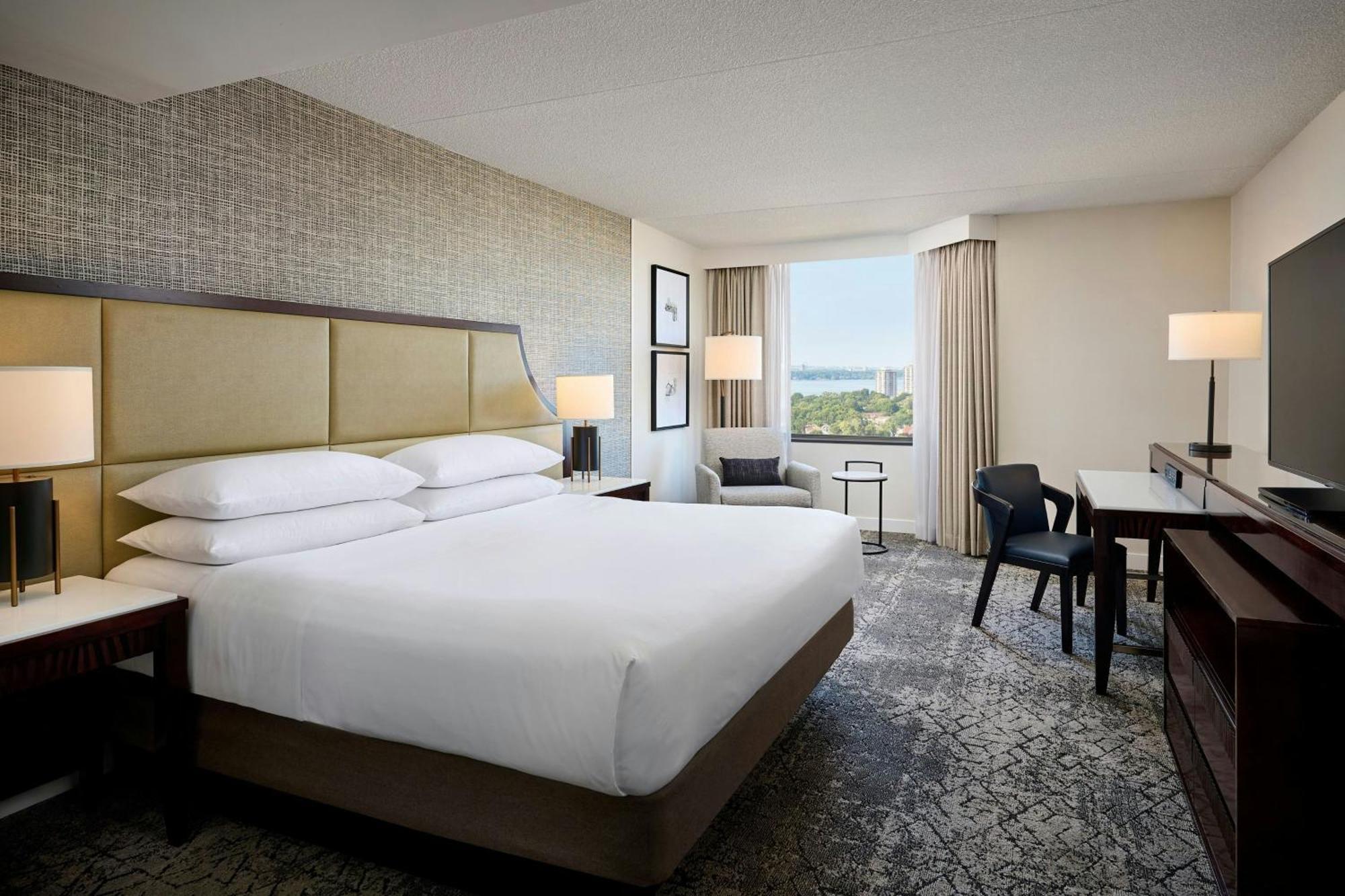 Sheraton Hamilton Hotel Exterior foto